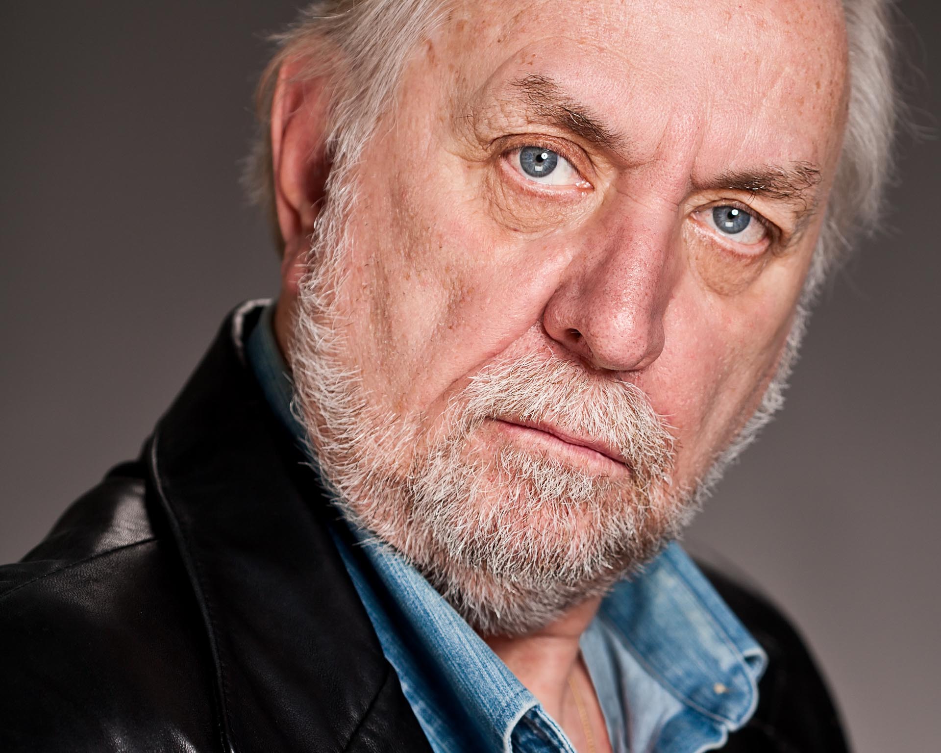 10 Grizzled Older Actor Headshot With Blue Eyes Headshots NYC